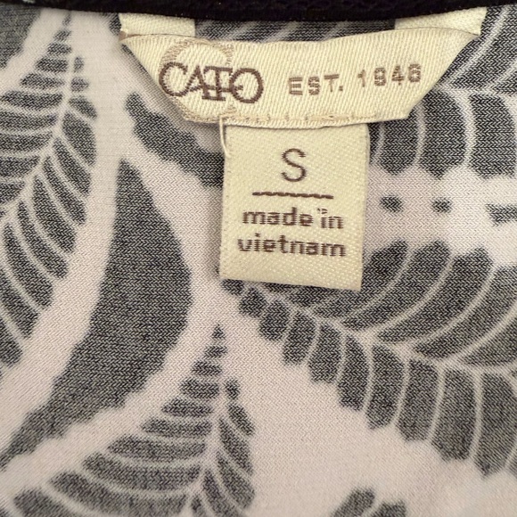 Cato Top - Picture 8 of 9